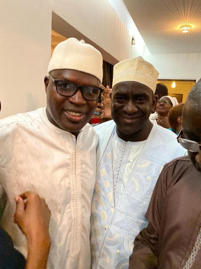 PHOTOS - A peine sorti de Prison: Khalifa Sall se rend nuitamment à Tivaouane se recueillir au mausolée de son homonyme Serigne Babacar Sy